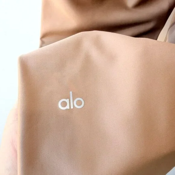 Alo Yoga Airlift High-Waist Leggings 26” Tan Size L A146
